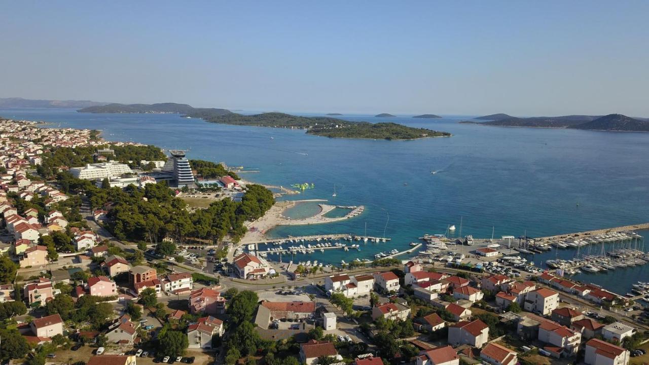 Apartmani Ana Juricev Vodice Bagian luar foto