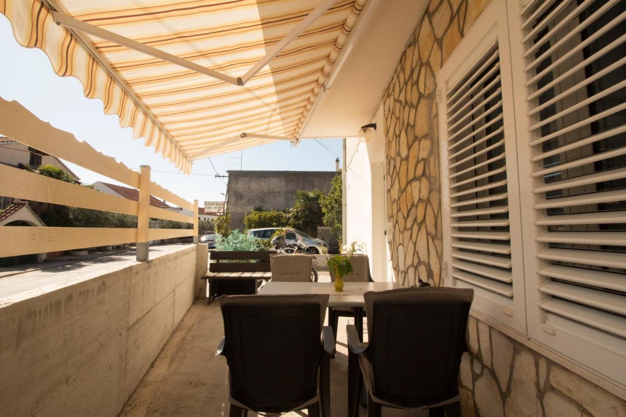 Apartmani Ana Juricev Vodice Bagian luar foto