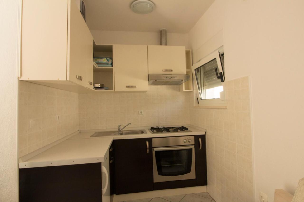 Apartmani Ana Juricev Vodice Bagian luar foto