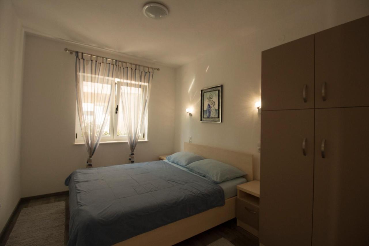 Apartmani Ana Juricev Vodice Bagian luar foto