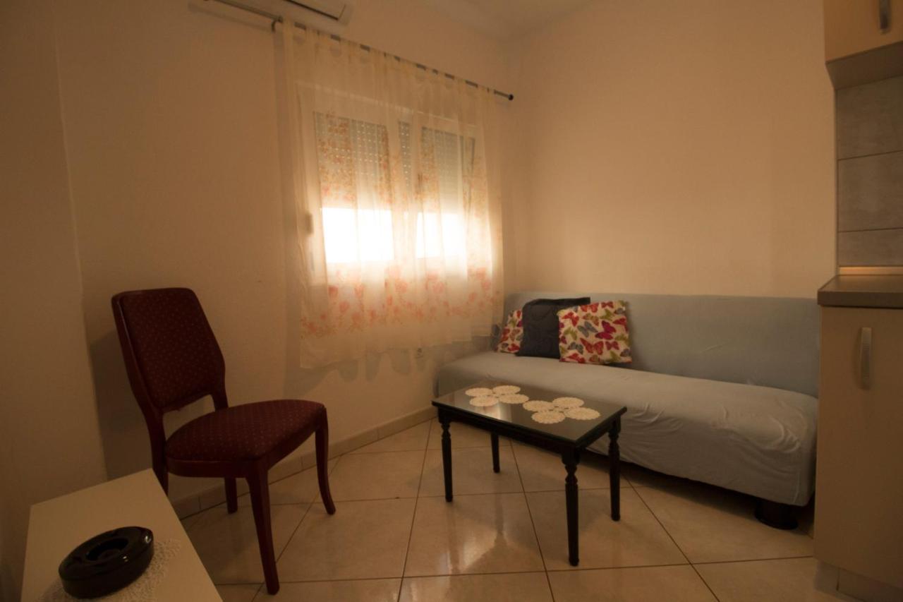 Apartmani Ana Juricev Vodice Bagian luar foto