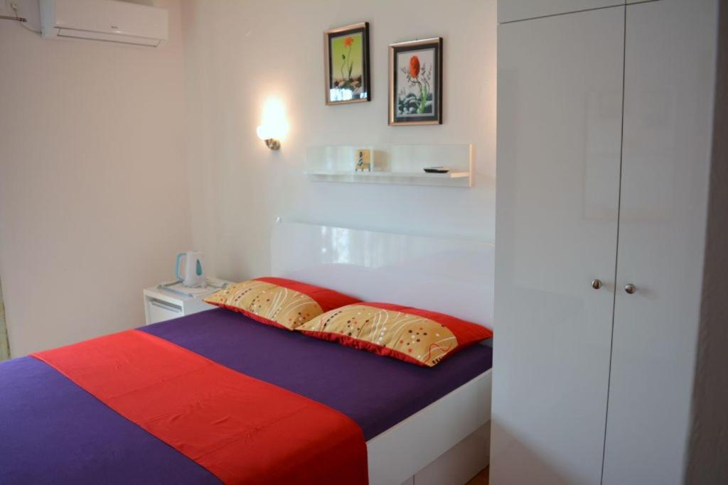 Apartmani Ana Juricev Vodice Bagian luar foto