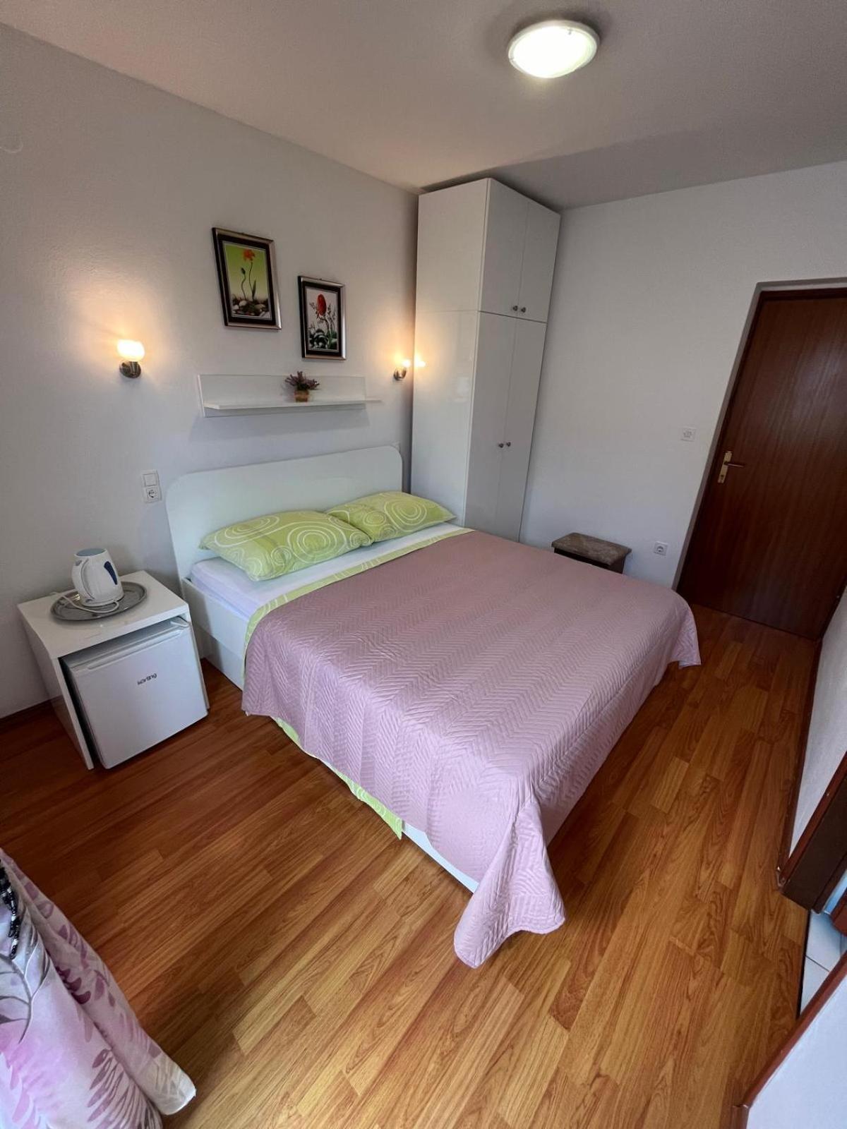 Apartmani Ana Juricev Vodice Bagian luar foto