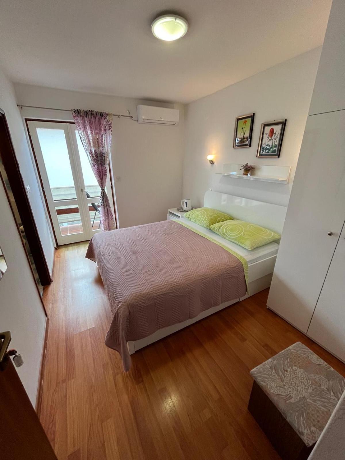Apartmani Ana Juricev Vodice Bagian luar foto