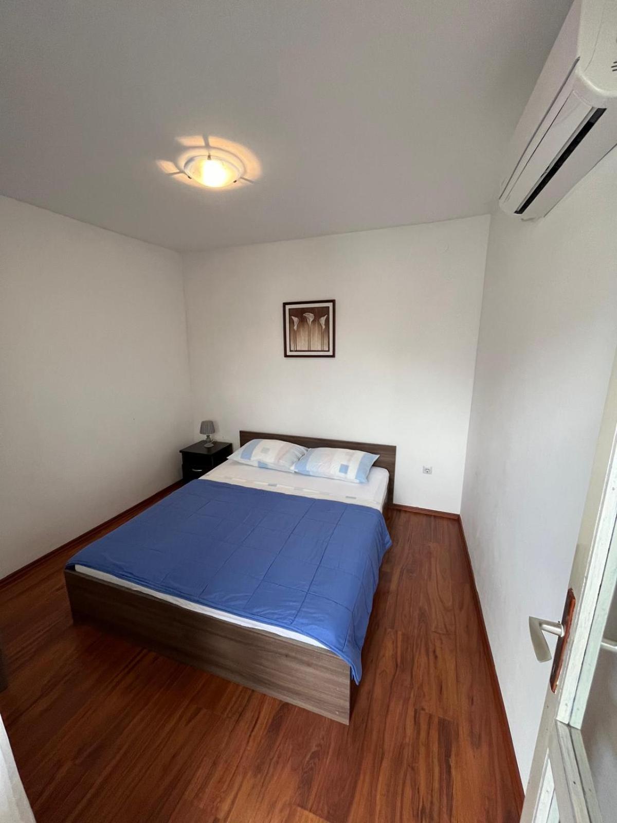 Apartmani Ana Juricev Vodice Bagian luar foto