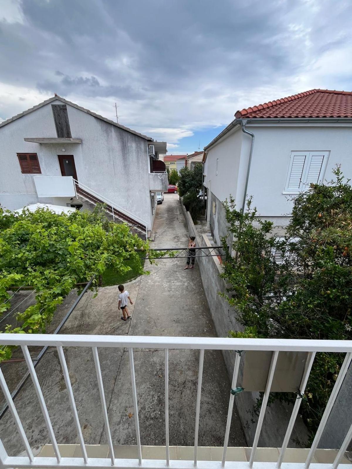 Apartmani Ana Juricev Vodice Bagian luar foto