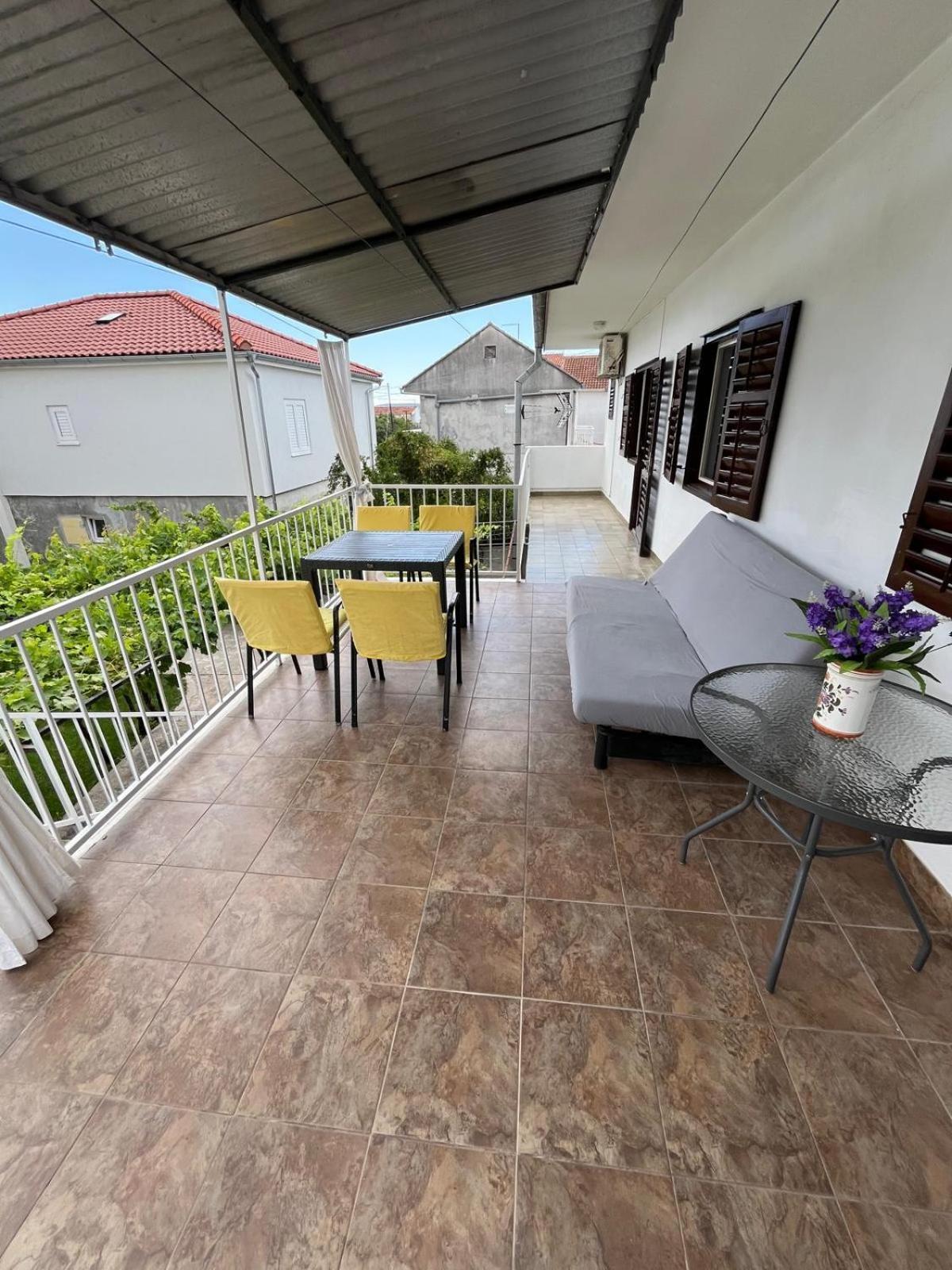 Apartmani Ana Juricev Vodice Bagian luar foto