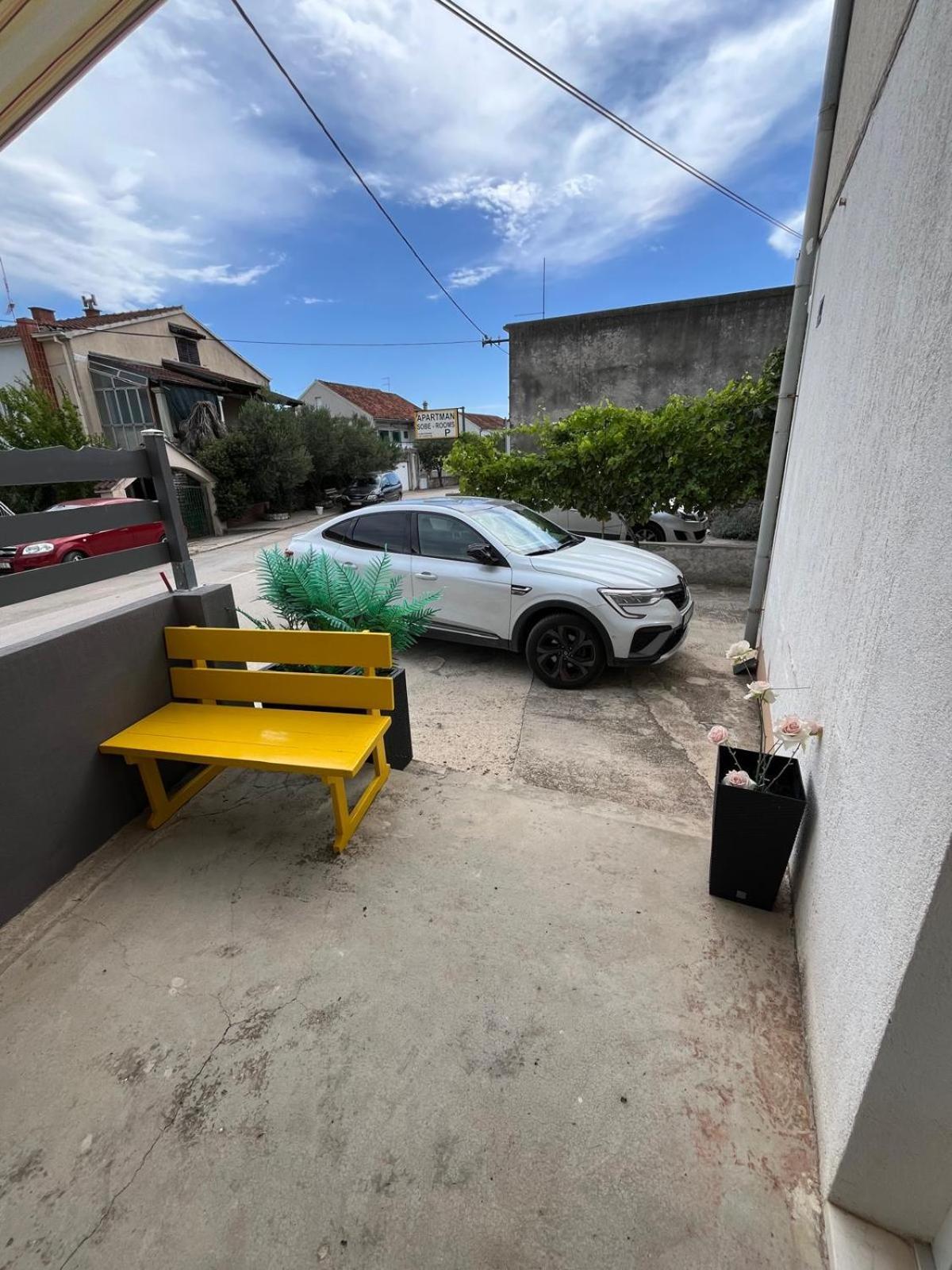 Apartmani Ana Juricev Vodice Bagian luar foto