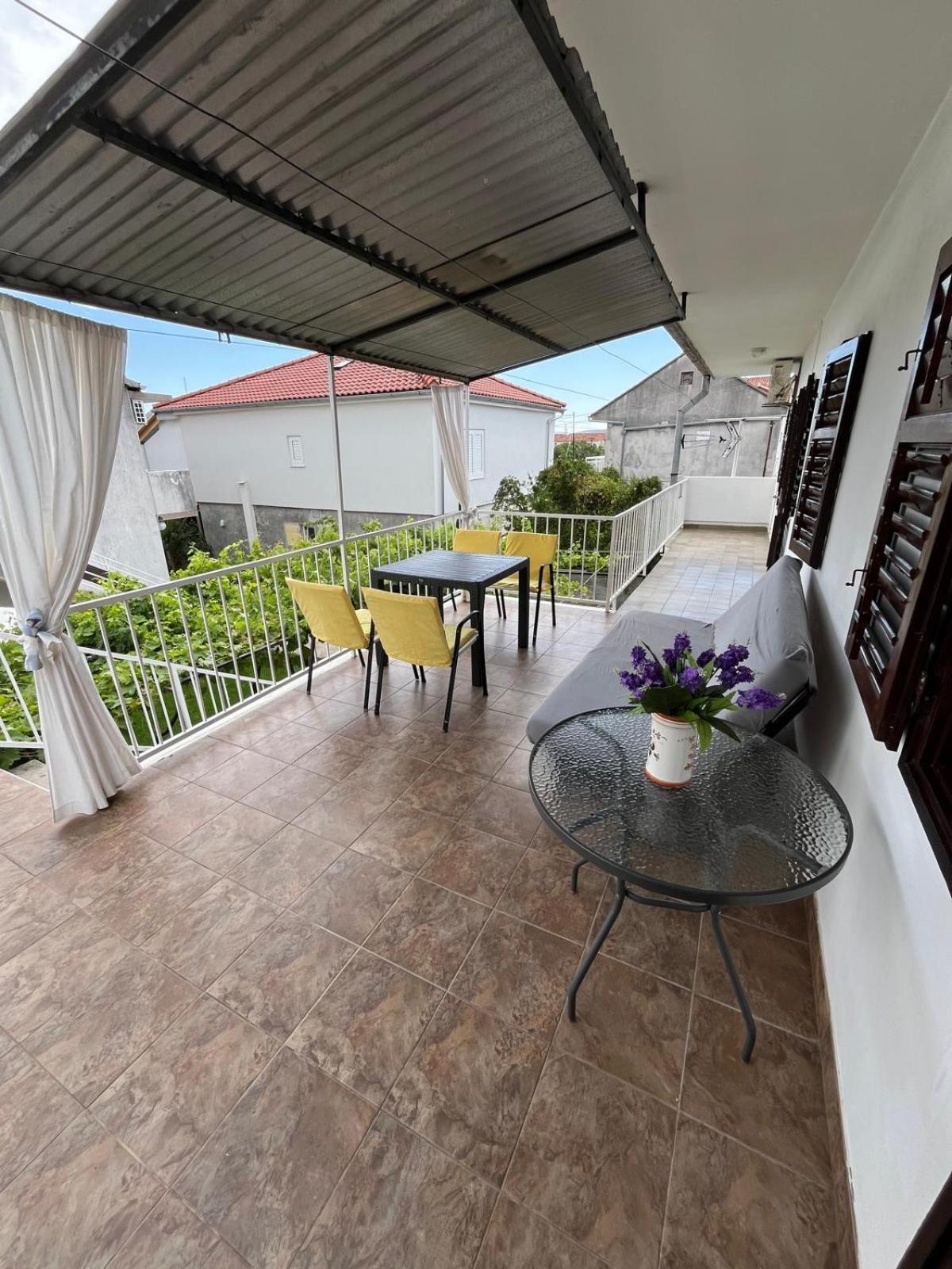 Apartmani Ana Juricev Vodice Bagian luar foto