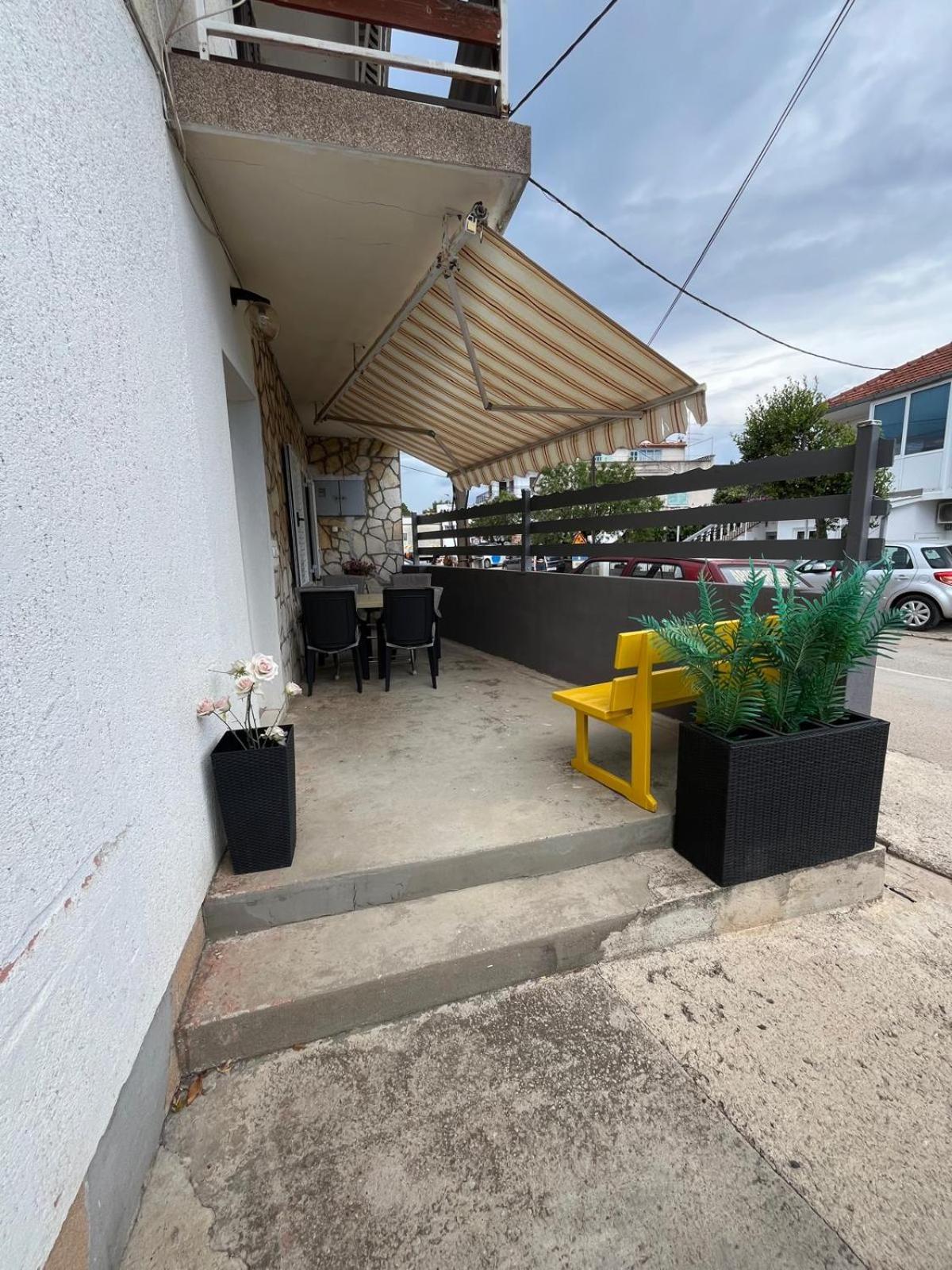 Apartmani Ana Juricev Vodice Bagian luar foto