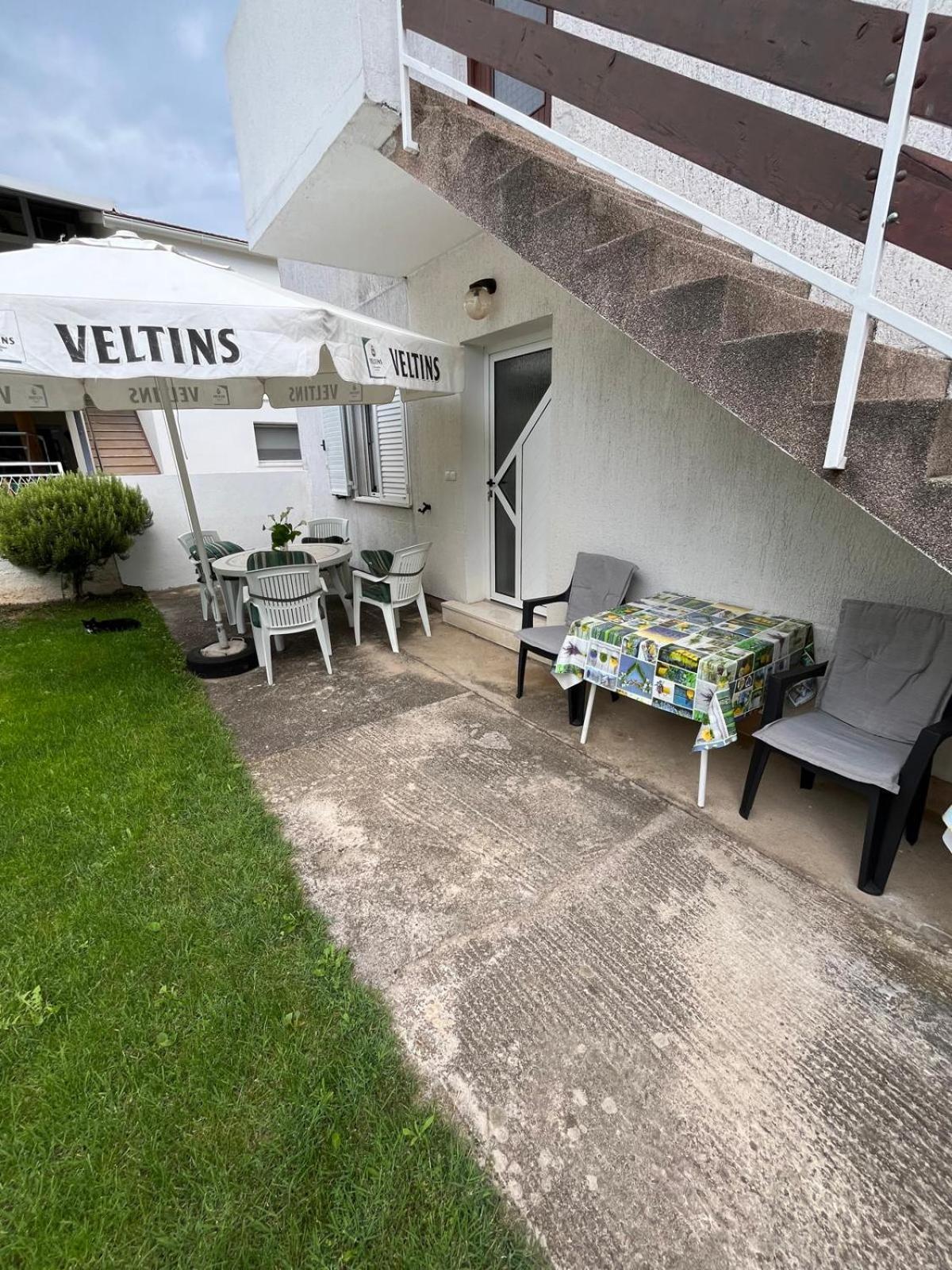 Apartmani Ana Juricev Vodice Bagian luar foto
